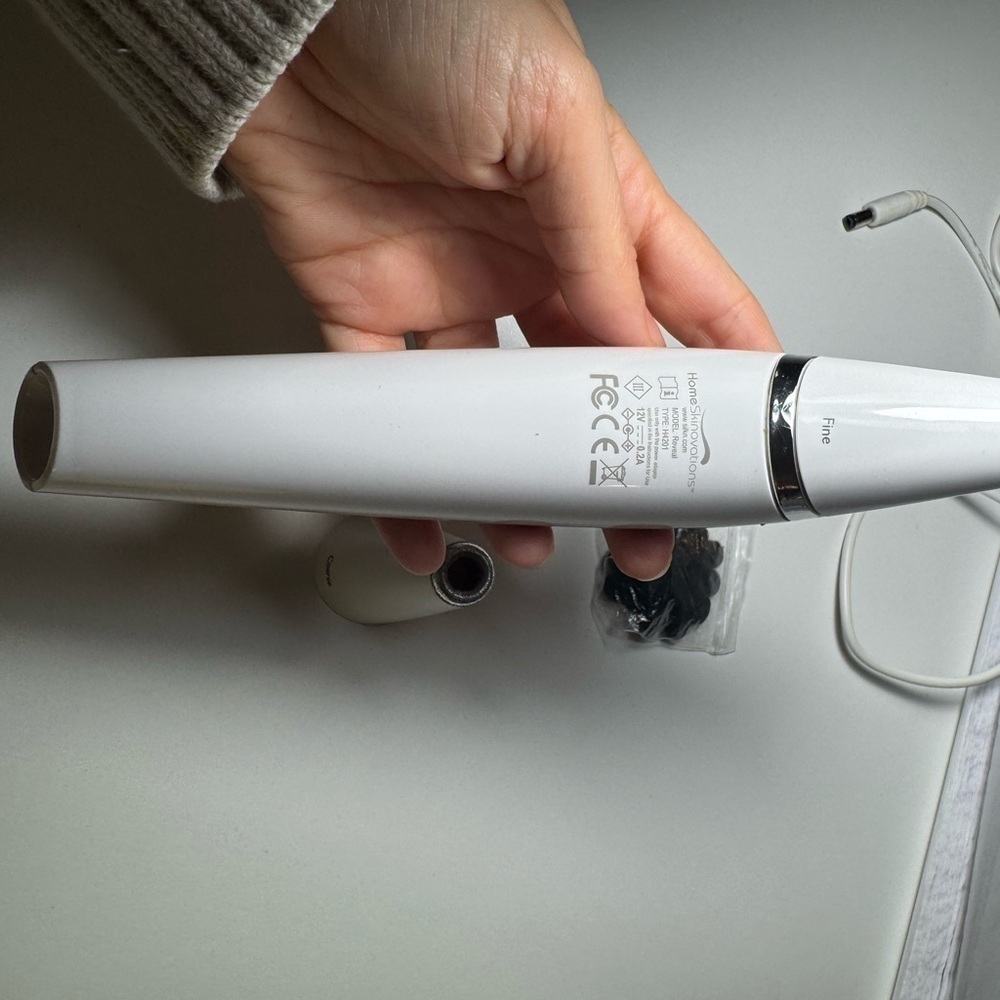 Silk’n Reveal Essential Diamond peeling microdermabrasion - Picture 13 of 13